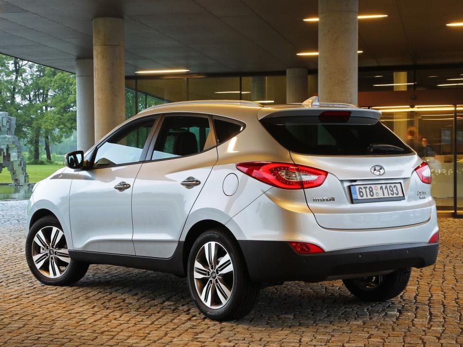  Hyundai ix35 2013 года  (фото 2 из 30)